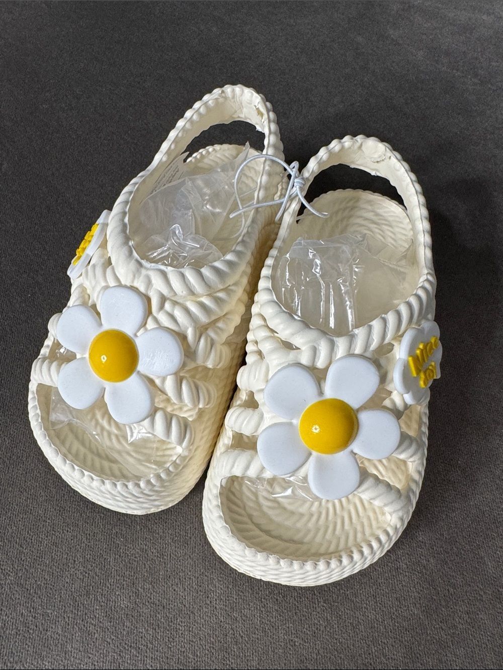Girls White Nice Day Flower Slip-On Sandals Lightweight EU 24-25 US 3 years NEW